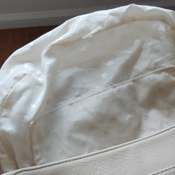 Juicy Couture Crossbody Bag - Picture 11 of 16